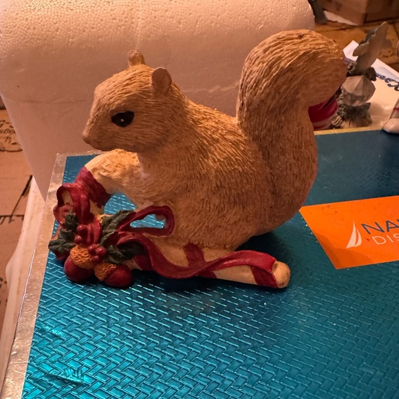 Tom Rubel 1990 Silver Deer Christmas Animals Squirrel Figurine - Picture 2 of 2